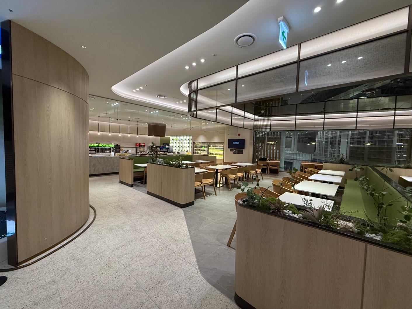 Sky Hub Lounge, Incheon International, South Korea Sky Hub Lounge, Incheon International, South Korea