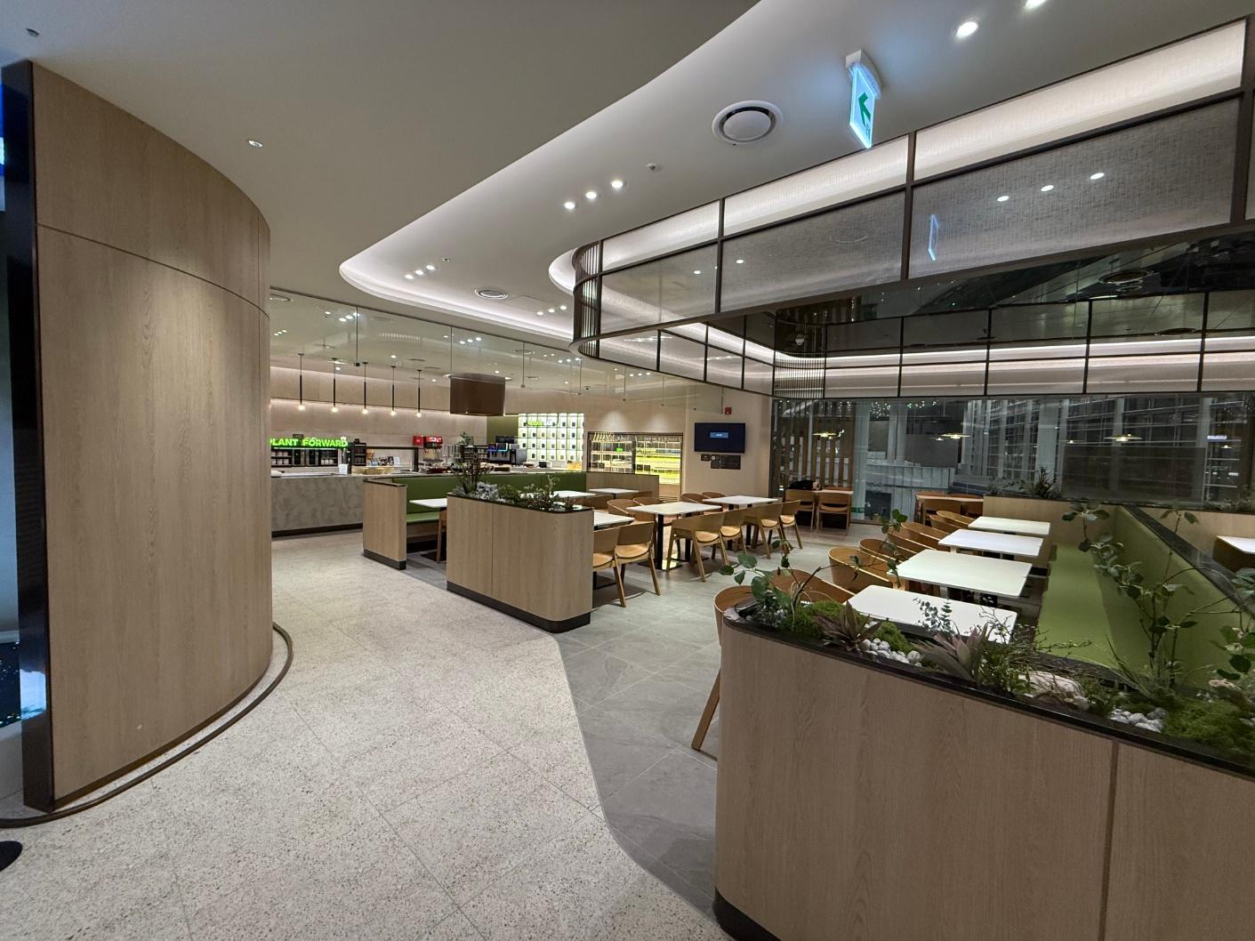 Sky Hub Lounge, Incheon International, South Korea Sky Hub Lounge, Incheon International, South Korea