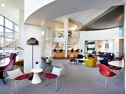 Virgin Atlantic Clubhouse, Washington DC Dulles Intl, USA Virgin Atlantic Clubhouse, Washington DC Dulles Intl, USA