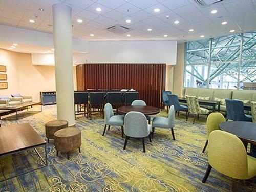 Makuwa Lounge, Victoria Falls Intl, Zimbabwe Makuwa Lounge, Victoria Falls Intl, Zimbabwe