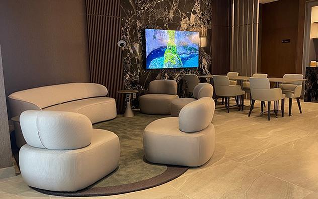 Main Image Main Image