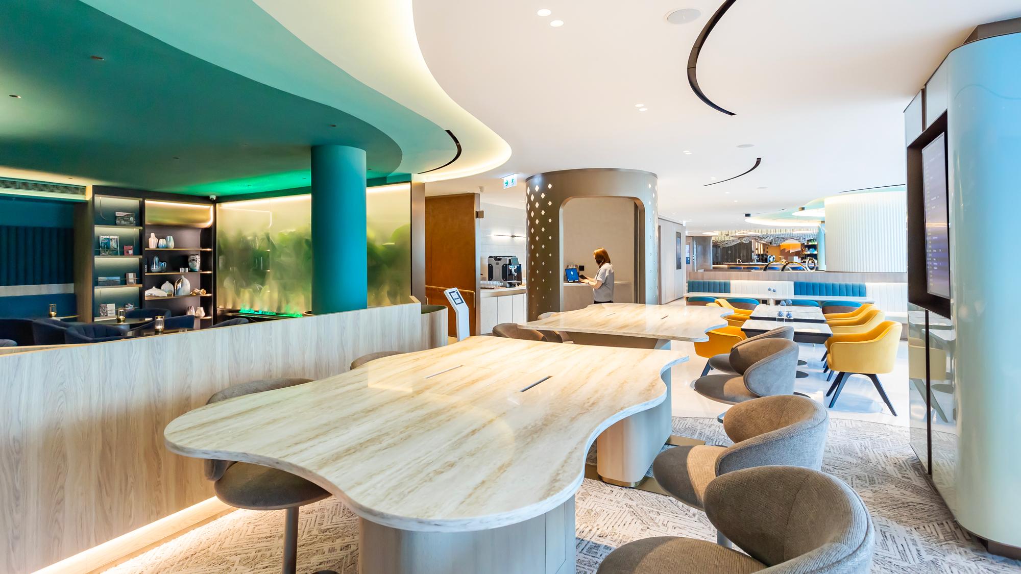 Kyra Lounge, Hong Kong Chek Lap Kok Intl, Hong Kong SAR Kyra Lounge, Hong Kong Chek Lap Kok Intl, Hong Kong SAR