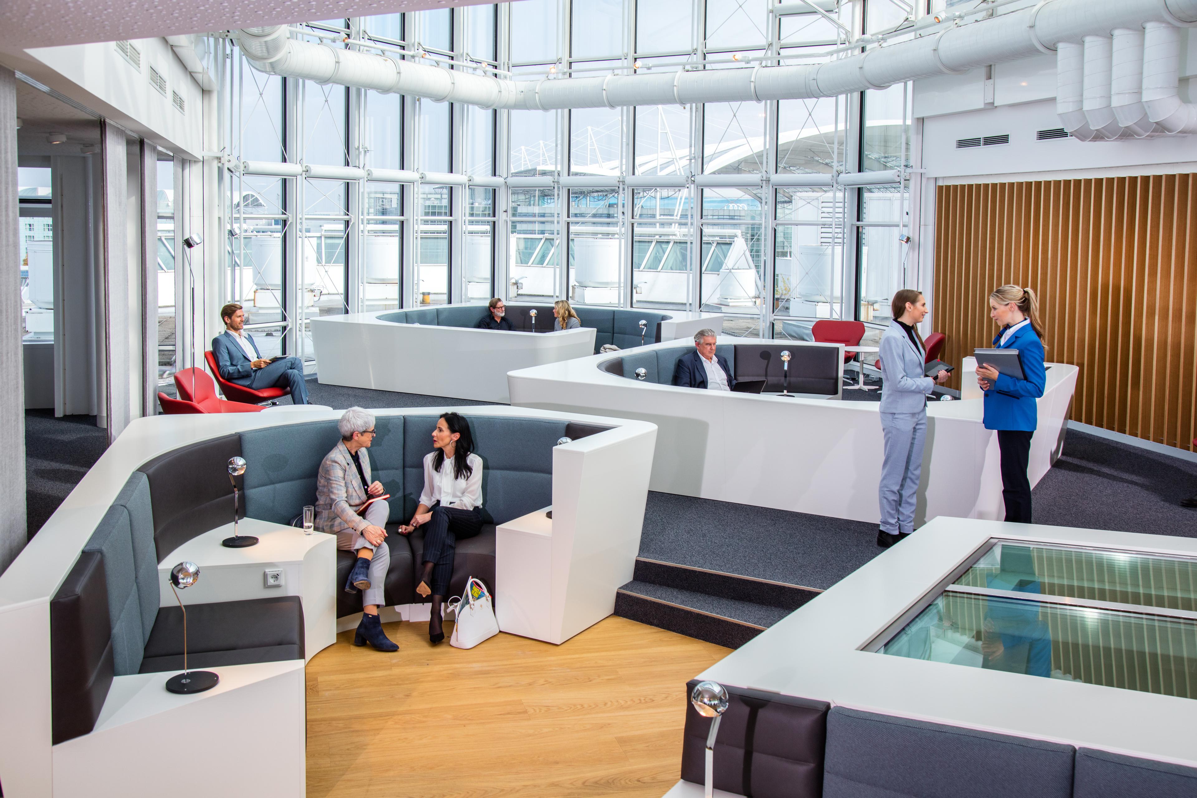 Airport Lounge World