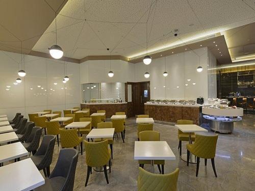 Travel Club Lounge, Mumbai Chattrapathi Shivaji Travel Club Lounge, Mumbai Chattrapathi Shivaji