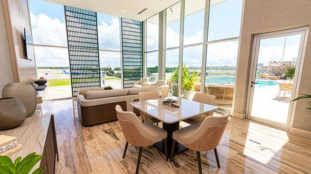 VIP Lounge (Departures)