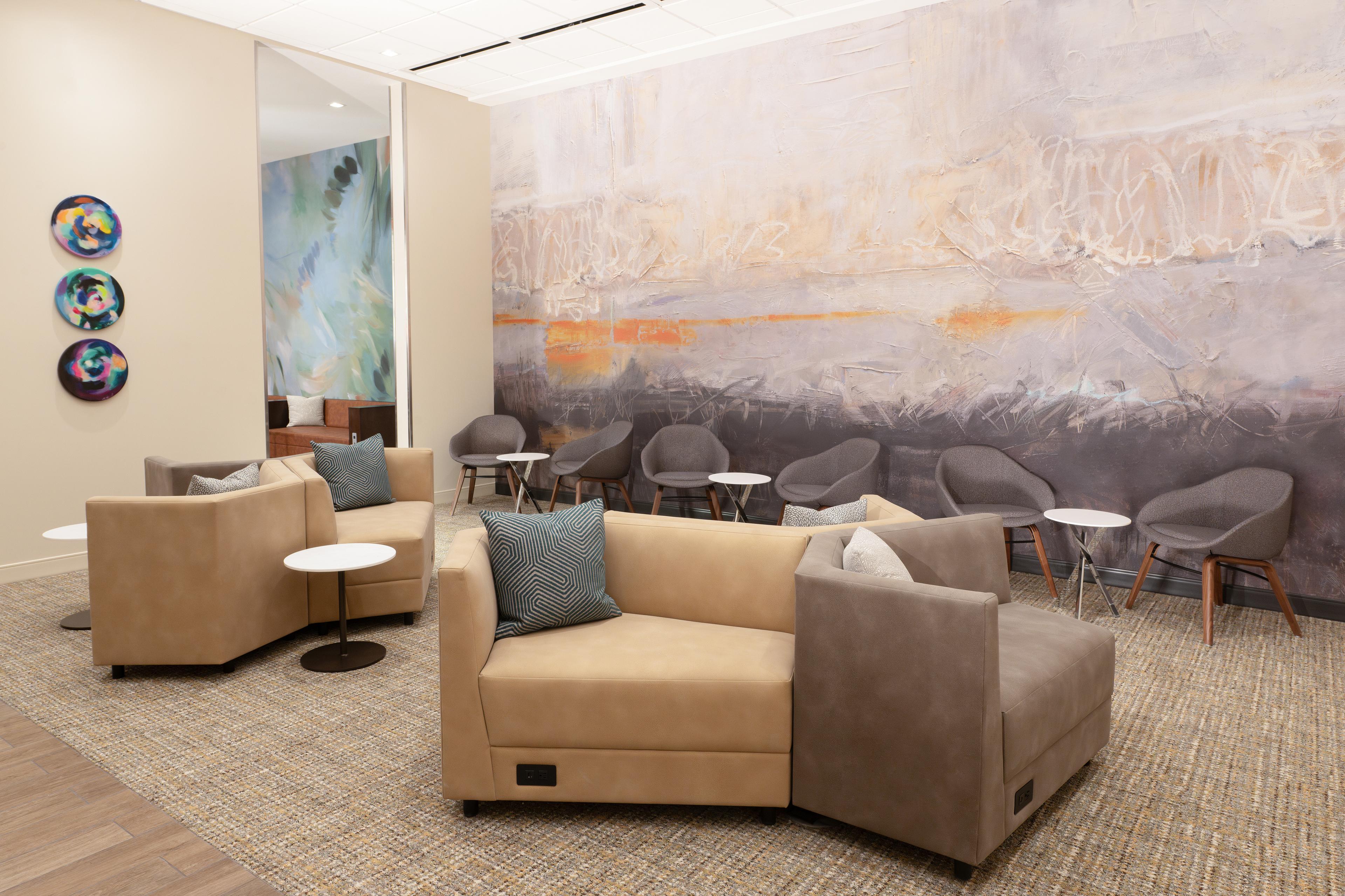 Escape Lounges, Kansas City MO International, USA Escape Lounges, Kansas City MO International, USA