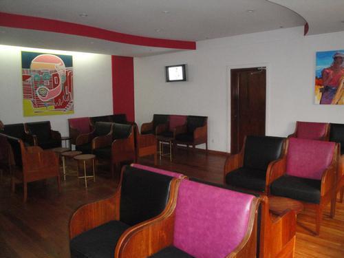 Club Market VIP Lounge, Douala International Club Market VIP Lounge, Douala International