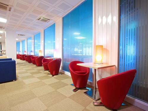 Premium Lounge
