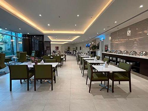 NaSmiles_Jeddah_Saudi Arabia NaSmiles_Jeddah_Saudi Arabia