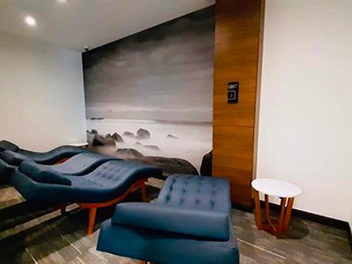 The Lounge Medellin Regional_Medellin Enrique Olaya Herrera_Colombia The Lounge Medellin Regional_Medellin Enrique Olaya Herrera_Colombia