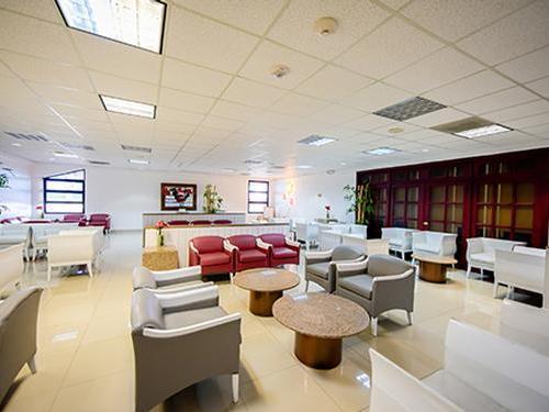 Sala Ambar (Departure Lounge)