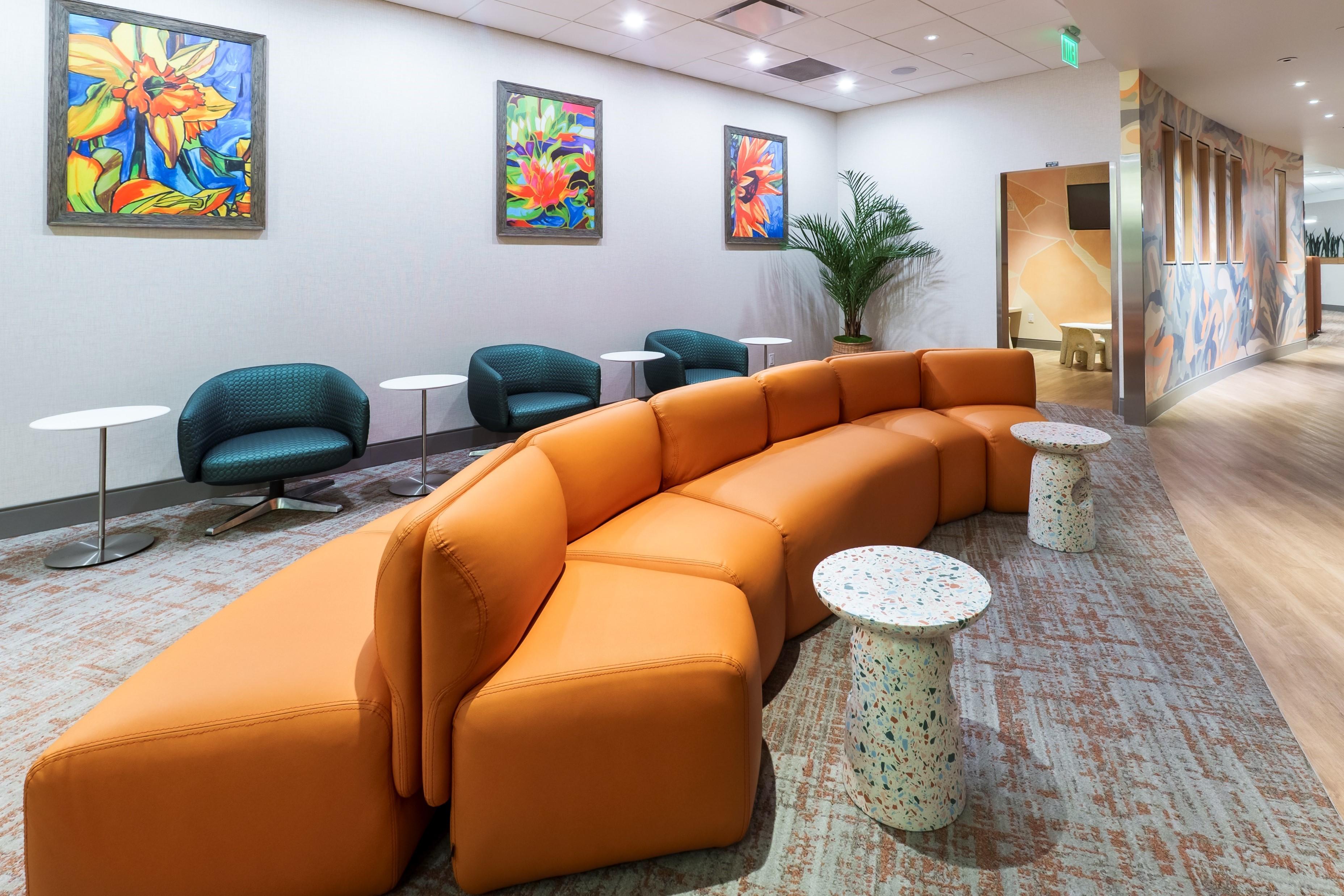 The Club MCO (Gates 70-99), Orlando FL International, USA The Club MCO (Gates 70-99), Orlando FL International, USA