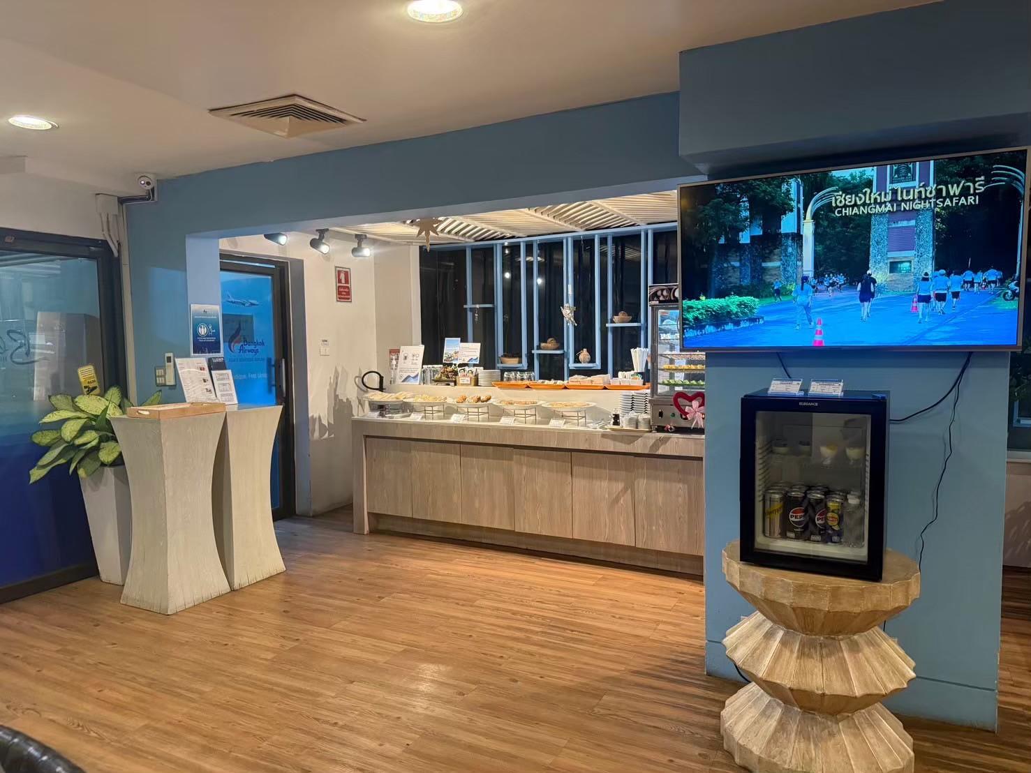 Blue Ribbon Club Lounge, Samui International, Thailand Blue Ribbon Club Lounge, Samui International, Thailand