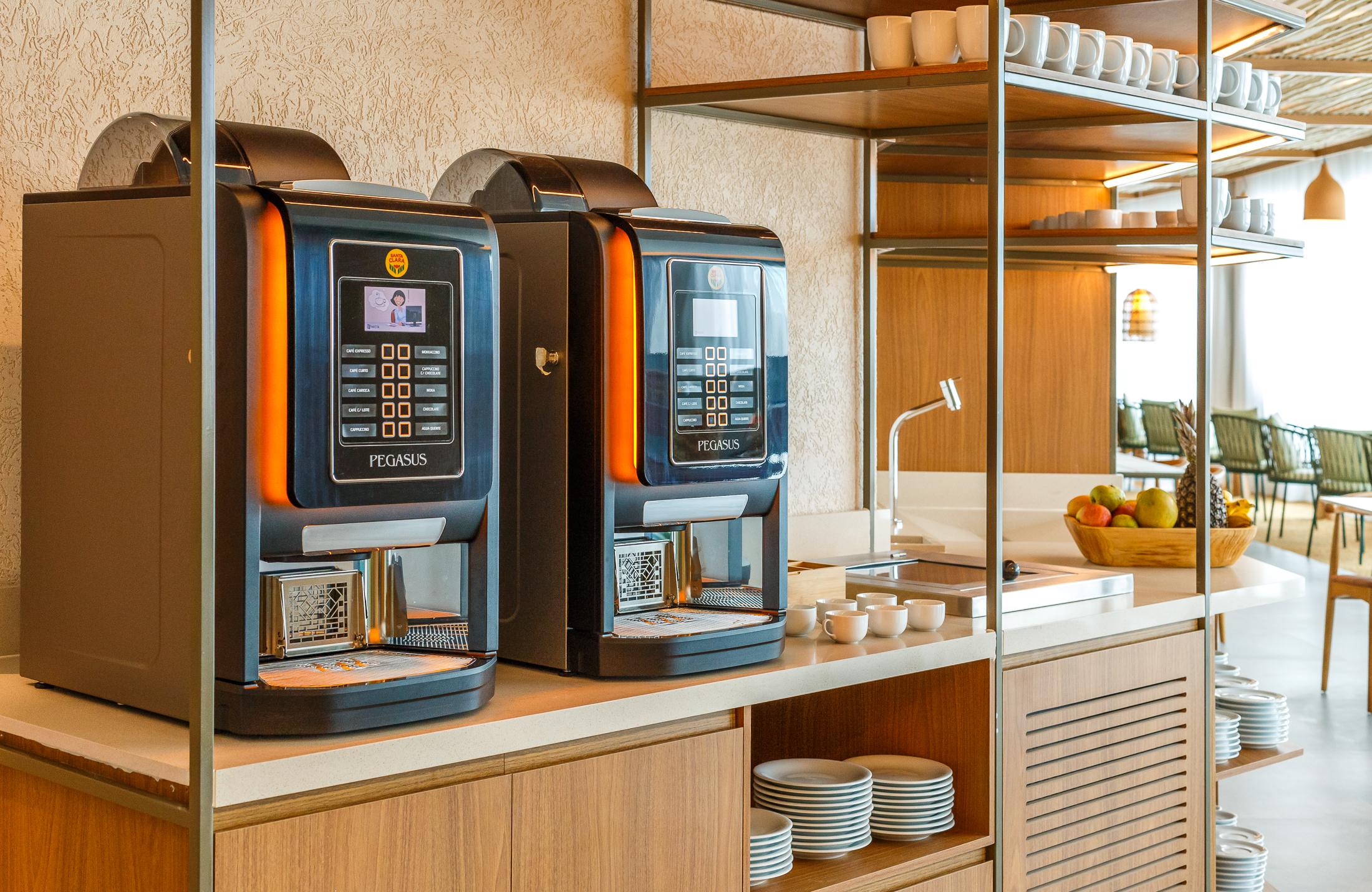 Ambaar Club Airside, Salvador Luis E. Magalhaes Intl, Brazil Ambaar Club Airside, Salvador Luis E. Magalhaes Intl, Brazil